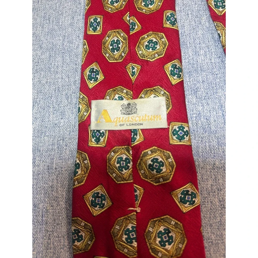 Vintage Aquascutum of London 100% Silk Tie Red Geometric Medallion Pattern